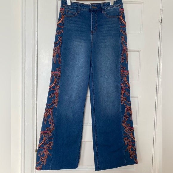 Tribal embroidered high rise flare jeans - Picture 2 of 8
